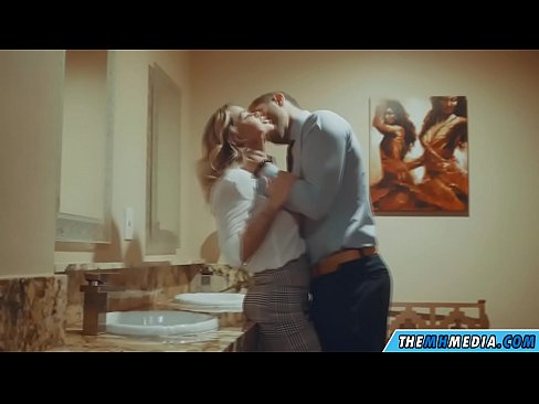 ❤️ Nigbati bilondi ti oyan ba tan ọ ni yara isinmi ti gbogbo eniyan ❌  si wa ❌❤